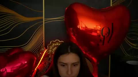 Snapshot of valeryroyale chatting on 02/11/25, 06:01 Valery online show from 02/11/25, 06:01