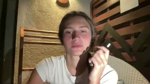 Snapshot of valeryroyale chatting on 11/27/25, 02:08 Valery online show from 11/27/25, 02:08