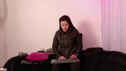 Snapshot of valerysnow_ chatting on 07/25/26, 02:42 Valery online show from 07/25/26, 02:42