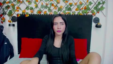 Snapshot of valerythompsonper chatting on 01/11/26, 03:22 valery online show from 01/11/26, 03:22