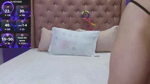 Snapshot of valerytunder chatting on 11/21/25, 11:14 ValeryTunder online show from 11/21/25, 11:14