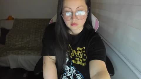 My name is Valery... Nice to meet you  thumb up me please its important online show from 11/03/25, 11:26