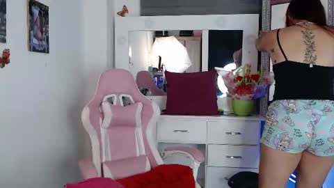 Snapshot of valeryy_sexyy chatting on 06/25/26, 11:59 --- online show from 06/25/26, 11:59