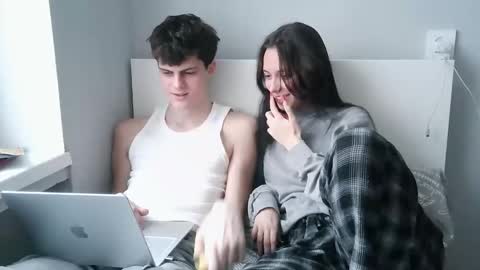 valesios online show from 11/28/25, 09:56