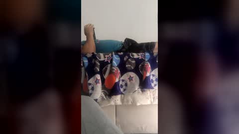 Snapshot of valetv2222 chatting on 06/12/26, 05:56 valetv2222 online show from 06/12/26, 05:56