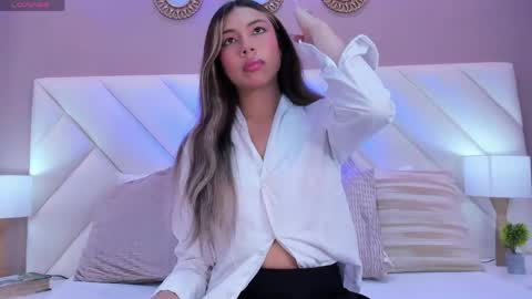 Snapshot of valeygomez chatting on 04/23/26, 03:14 Valey online show from 04/23/26, 03:14