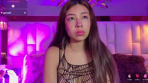 Snapshot of valeygomez chatting on 07/08/26, 03:38 Valey online show from 07/08/26, 03:38