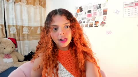 Snapshot of valientegirl_ chatting on 01/15/25, 02:49 VALIENTE online show from 01/15/25, 02:49