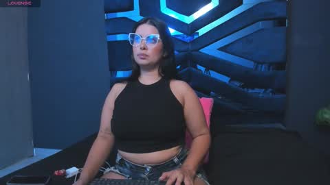 VALKA ROSS online show from 11/11/25, 11:16