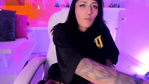 Valkiria online show from 11/27/25, 05:31