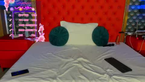 Snapshot of valleriejonnes chatting on 02/18/25, 06:37 Valerie Val V online show from 02/18/25, 06:37