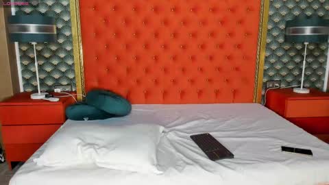 Snapshot of valleriejonnes chatting on 02/27/25, 10:31 Valerie Val V online show from 02/27/25, 10:31