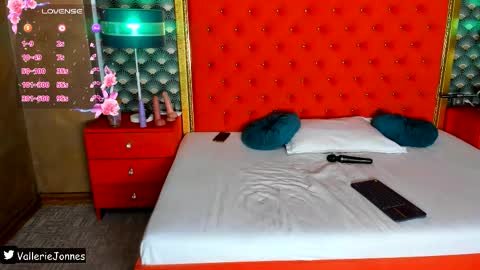 Valerie Val V online show from 01/13/26, 10:37