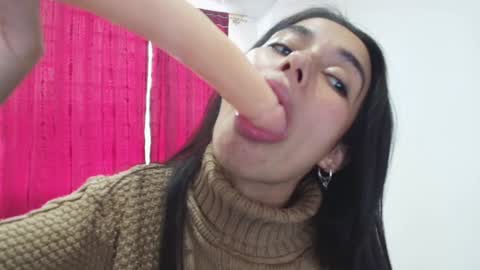 Snapshot of vallery_evanss chatting on 01/04/25, 05:58 Taty independent account online show from 01/04/25, 05:58