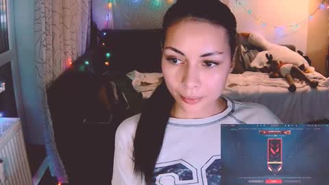 Snapshot of valorant_girl chatting on 12/18/24, 06:35 Little Devil online show from 12/18/24, 06:35