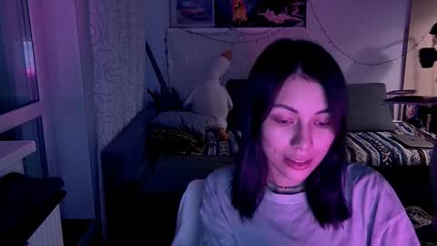 Snapshot of valorant_girl chatting on 02/05/25, 10:01 Little Devil online show from 02/05/25, 10:01