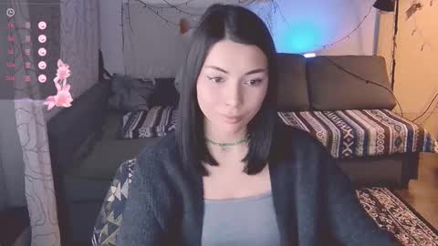 Snapshot of valorant_girl chatting on 02/13/25, 04:39 Little Devil online show from 02/13/25, 04:39