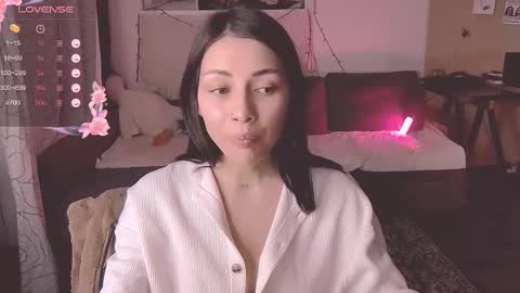 Snapshot of valorant_girl chatting on 02/20/25, 07:30 Little Devil online show from 02/20/25, 07:30