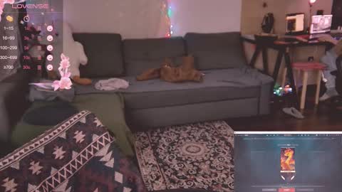 Snapshot of valorant_girl chatting on 03/03/25, 04:14 Little Devil online show from 03/03/25, 04:14