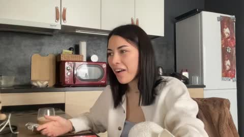 Snapshot of valorant_girl chatting on 03/04/25, 01:59 Little Devil online show from 03/04/25, 01:59