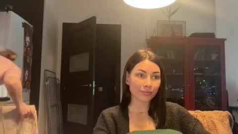 Snapshot of valorant_girl chatting on 03/04/25, 05:03 Little Devil online show from 03/04/25, 05:03