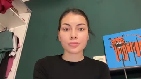 Snapshot of valorant_girl chatting on 03/06/25, 07:32 Little Devil online show from 03/06/25, 07:32