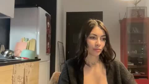 Snapshot of valorant_girl chatting on 03/07/25, 08:44 Little Devil online show from 03/07/25, 08:44