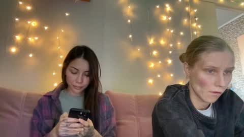 Snapshot of valorant_girl chatting on 09/21/25, 12:51 Little Devil online show from 09/21/25, 12:51