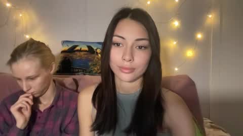 Snapshot of valorant_girl chatting on 09/30/25, 01:49 Little Devil online show from 09/30/25, 01:49