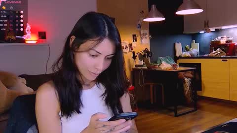 Snapshot of valorant_girl chatting on 10/11/25, 07:01 Little Devil online show from 10/11/25, 07:01