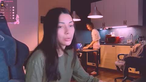 Snapshot of valorant_girl chatting on 10/24/25, 05:31 Little Devil online show from 10/24/25, 05:31