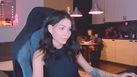 Snapshot of valorant_girl chatting on 10/29/25, 04:20 Little Devil online show from 10/29/25, 04:20