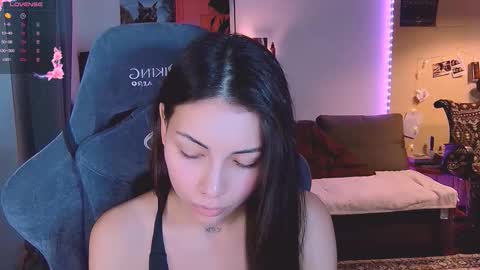 Snapshot of valorant_girl chatting on 11/04/25, 04:06 Little Devil online show from 11/04/25, 04:06