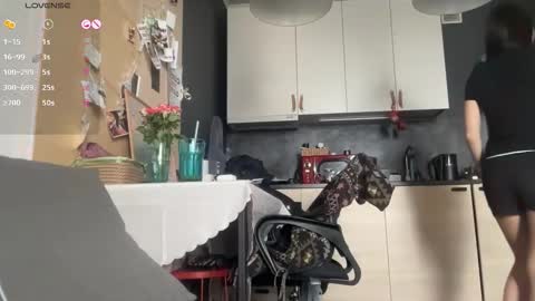 Little Devil online show from 03/31/26, 09:43