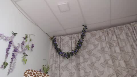 valquiria_sirgun online show from 02/28/25, 09:58