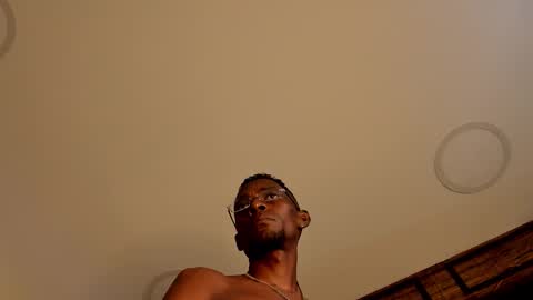 Snapshot of valtorkane chatting on 10/18/25, 11:44 valtorkane online show from 10/18/25, 11:44