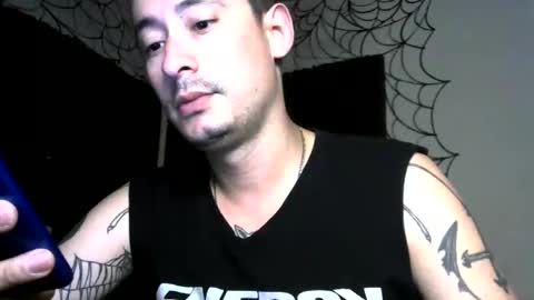 Snapshot of vampireathome chatting on 11/29/25, 06:38 vampireathome online show from 11/29/25, 06:38