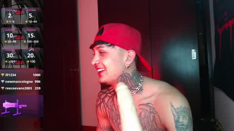 Snapshot of vampiredavyd chatting on 01/09/25, 02:54 david guzman i model independenthelp me with a thumbs up online show from 01/09/25, 02:54