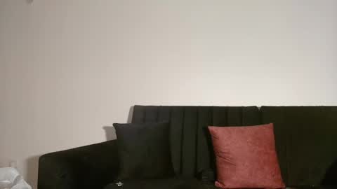 Snapshot of vampiredavyd chatting on 03/08/25, 01:17 david guzman i model independenthelp me with a thumbs up online show from 03/08/25, 01:17