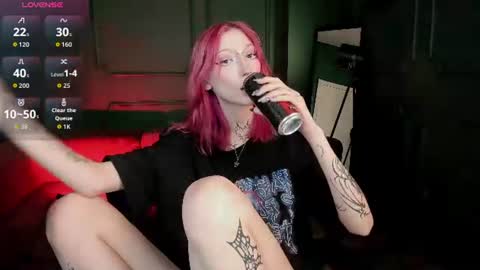 Snapshot of vampray_ chatting on 06/11/26, 10:30 Leyla online show from 06/11/26, 10:30