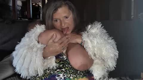 Snapshot of vampwoman chatting on 01/30/25, 04:55 vampwoman online show from 01/30/25, 04:55