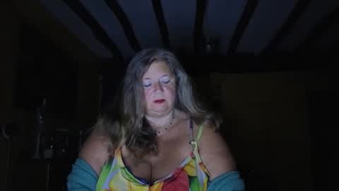 Snapshot of vampwoman chatting on 10/23/25, 06:23 vampwoman online show from 10/23/25, 06:23