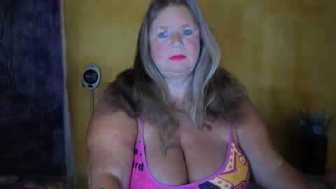 Snapshot of vampwoman chatting on 06/08/26, 06:36 vampwoman online show from 06/08/26, 06:36