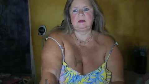 Snapshot of vampwoman chatting on 06/09/26, 07:09 vampwoman online show from 06/09/26, 07:09
