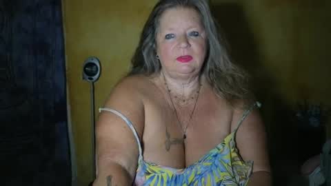 Snapshot of vampwoman chatting on 06/22/26, 05:04 vampwoman online show from 06/22/26, 05:04