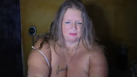 Snapshot of vampwoman chatting on 07/07/26, 05:10 vampwoman online show from 07/07/26, 05:10