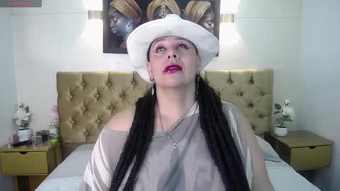 Snapshot of vampy_bael chatting on 10/25/25, 08:03 Vampy Bael online show from 10/25/25, 08:03