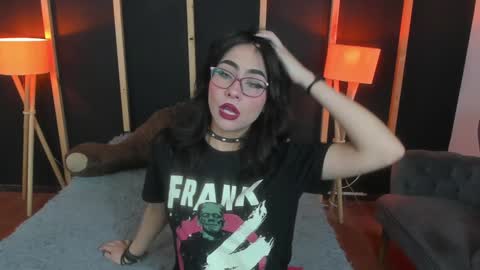 vampy_dolll online show from 01/06/25, 12:57