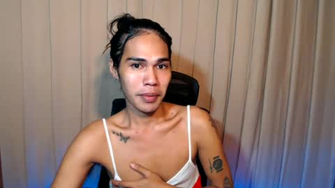 Snapshot of vampy_ebony_laxine chatting on 06/20/26, 12:08 vampy_ebony_laxine online show from 06/20/26, 12:08