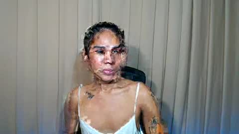 Snapshot of vampy_ebony_laxine chatting on 06/21/26, 05:04 vampy_ebony_laxine online show from 06/21/26, 05:04
